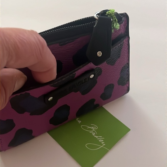 ✨Reduced NWT VERA BRADLEY coin purse or wallet with a keychain attachment - Picture 6 of 9